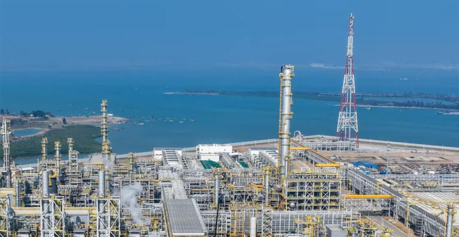 巴斯夫湛江 100 萬(wàn)噸 / 年乙烯裝置關(guān)鍵設(shè)備投用